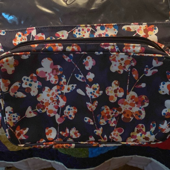Vera Bradley cosmetic organizer - Picture 6 of 6
